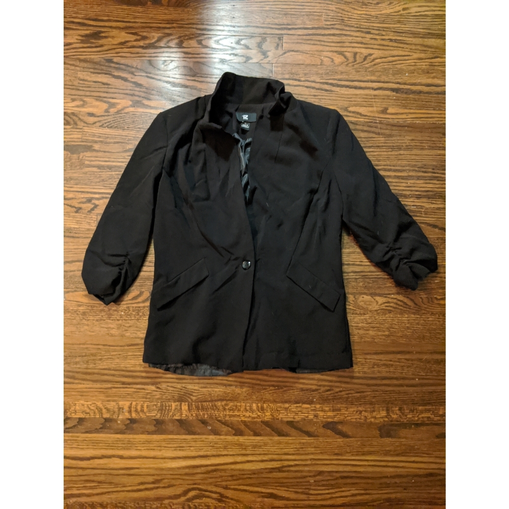 IZ Byer black women's suit jacket